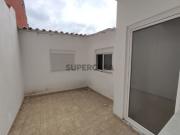 T2 com terraço, totalmente remodelado