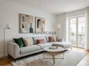 T2 com varanda totalmente remodelado em Benfica