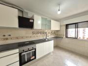 T2 com vista desafogada em Algueirão Mem Martins Sintra