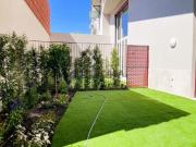 T2 de Luxo com Jardim de 31 Metros Quadrados