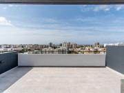 T2 Duplex novo a estrear com vista rio do Terraço, Box e...