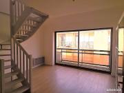 T2 duplex renove dernier etage balcon parking sous sol...
