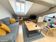 T2 entièrement rénové et meublé Adresse de prestige