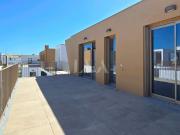 Topfloor T2 com piscina e garagem perto da praia em...