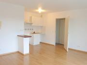 T2 lumineux avec balcon et parking