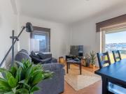 T2 Luminoso na Av. Dr. Arlindo Vicente, Torre da Marinha