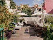 T1 +1 Moderno com Terraço de 70m² e Estacionamento na...