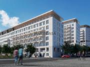 T2 nas Antas em Condomínio Privado com Varanda!