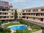 T2 no Condomínio Estoril Garden com piscina e garagem