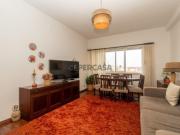 T2 no coração de Peniche | Rua Garrett | Oportunidade...