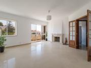 T2 para arrendamento na Parede, em condomínio privado