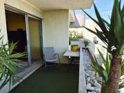 T2 Quartier Lepic Terrasse & Parking