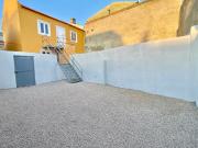 T2 remodelado com terraço em Campolide /Serafina