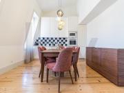 T2 Remodelado e Decorado na Baixa Rua de Santa Justa –...