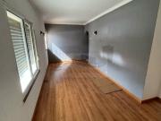 T2 Remodelado em Torre, Cascais, em um 1º andar cozinha...