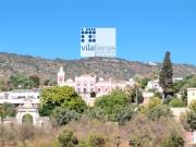 T2 temodelado no centro de Estoi com cozinha equipada e...