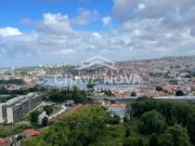 T2 Renovado c/ Garagem Box e Vista Rio em Mafamude