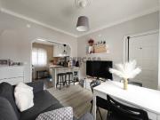 T2 Renovado na Pontinha Junto ao Metro e Acessos a Lisboa