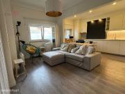 Apartamento T2 renovado, para venda, junto Av. Almirante...