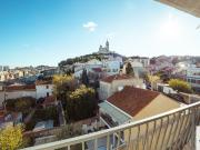 T2 rénové avec vue magique et balcon