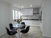 T2 totalmente Remodelado, Decorado e Mobilado na Penha...