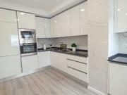 T2 totalmente remodelado, localizado na Rua Dr. João de...