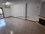 T3+1 com Varandas, Garagem e 138m² Perto do Metro da...