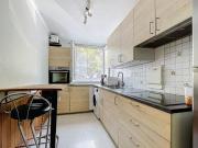 T3 + Cave, Parking collectif, espaces verts /...