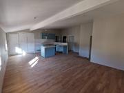 T3 centre ascenseur dernier etage