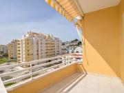 T3 com duas suites na Urbanizao Jardins da Parede