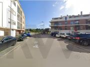 T3 com Garagem Box e Wall Connector | Urbanização dos...