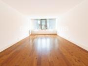 T3 com garagem em condomínio com piscina em S. Vicente