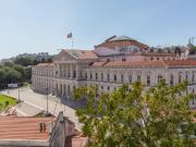 T3 com garagem, terraço e vista Praça das Flores T3 com garagem, terraço e vista Praça das Flores