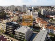 T3 com jardim e box Paulo Dias Novais