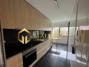 T3 com suíte, garagem dupla e cozinha equipada junto ao...