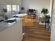 T3 com varanda e garagem ao Metro da Trindade