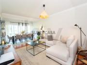 T3 com varanda, garagem box e arrecadação junto à Quinta...