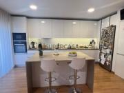 T3 | Condomínio Fechado com Piscina | Jardim e Terraço |...