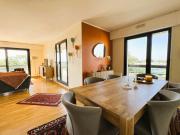 T3 dernier étage terrasse parking CAUDERAN CENTRE