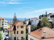 T3 Duplex com terraço e vista de mar no Monte Estoril