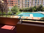 T3 em condomínio fechado com piscina e jardins