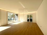 T3 em Suites 1º Andar com elevador PAREDE