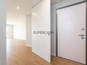 T3 Excelentes Acabamentos com Box Perto da Praia de...