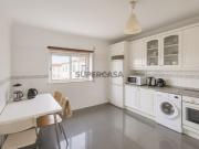 T3 Frente FCT NOVA A 5 Min Egas Moniz e Praias Investimento