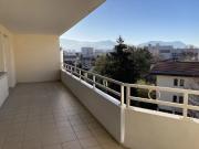 T3 lumineux + belle terrasse 3éme étage + cave + garage