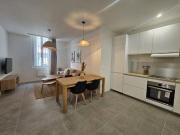 T3 MEUBLE 7EME ARRONDISSEMENT BALCON