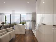 Apartamento T3, c/ Varanda e Garagem, no Centro...