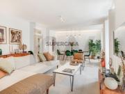 T3 Remodelado com Luz e Charme no centro de Lisboa