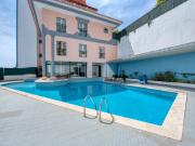 T3 remodelado no Monte Estoril com piscina!