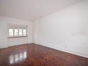 T3 Renovado Áreas Amplas, 2 WC, Terraço Comum emPrédio...